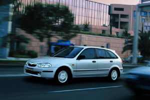 Mazda 323F 1.3 i 16V Hatchback